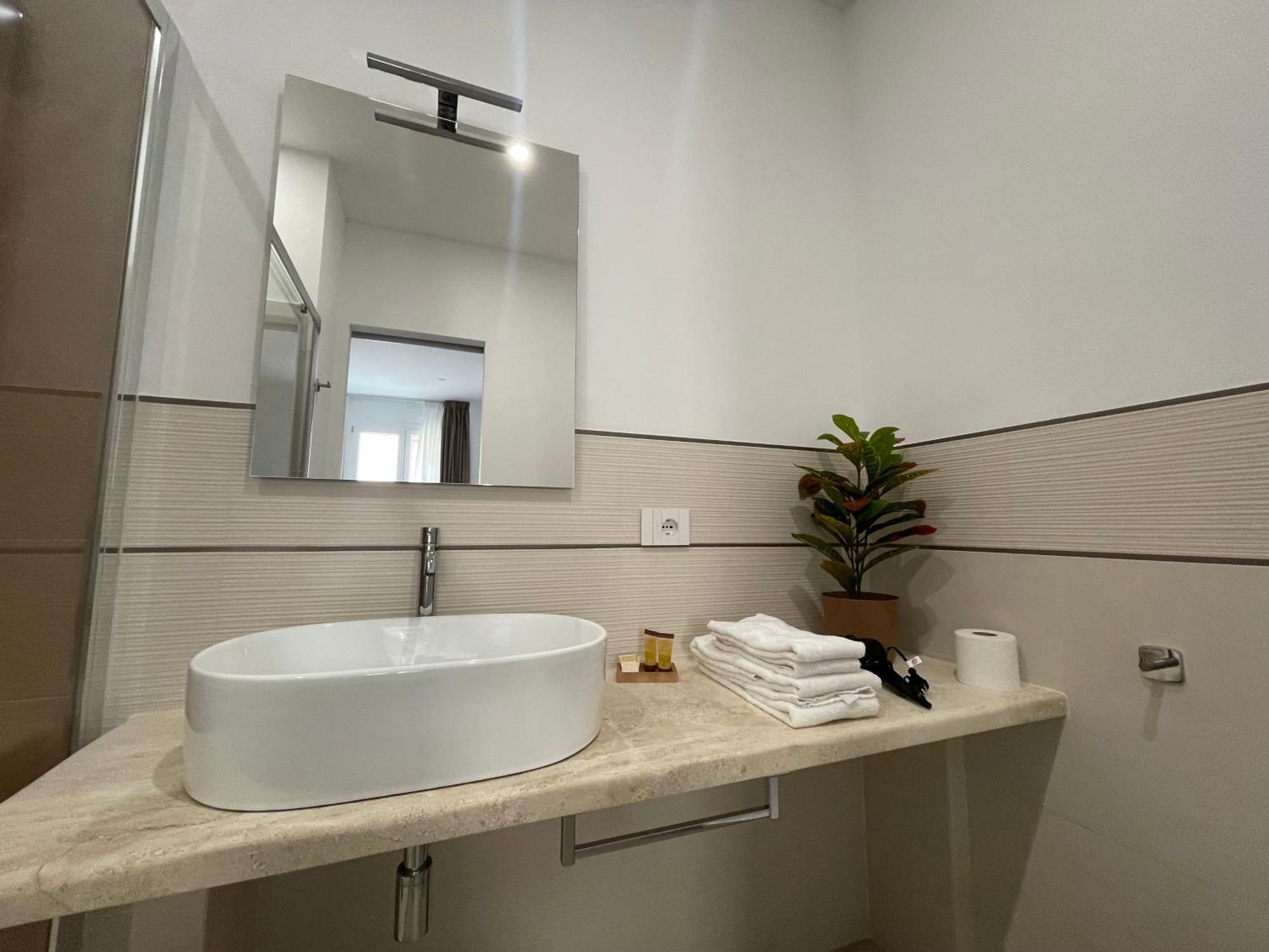 Bullerjanos Otel Olbia Dış mekan fotoğraf